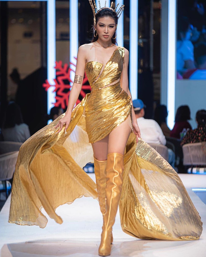 Xứng danh trò cưng, á hậu Ngọc Thảo catwalk điêu luyện không kém cô giáo Võ Hoàng Yến Ảnh 6