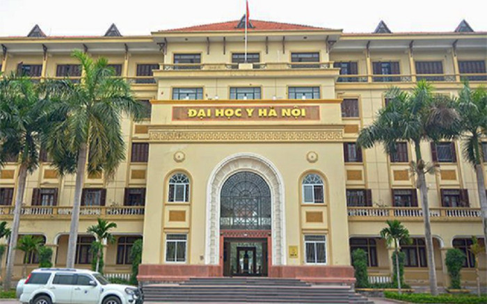 Hiệu trưởng ĐH Y Hà Nội bị 'tố' gạ tình nữ sinh viên: Thông tin mới Ảnh 2