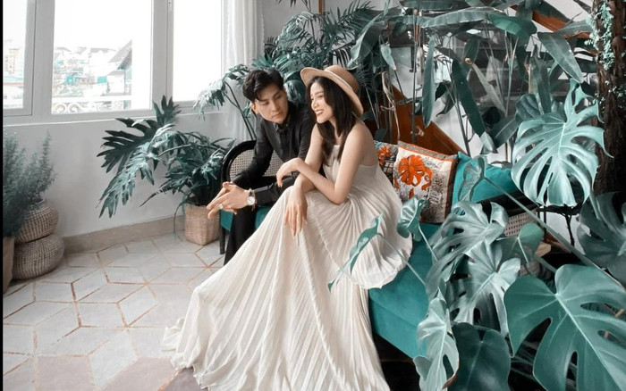 Vừa chia tay, chồng cũ Lâm Khánh Chi đã chia sẻ ảnh 'người mới', tình tứ như đang chụp ảnh cưới Ảnh 2