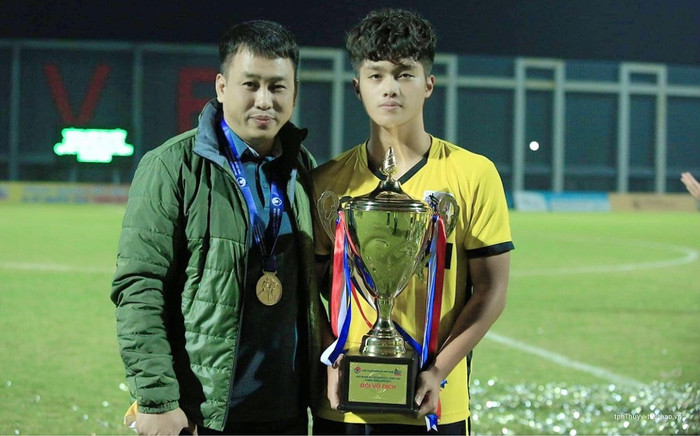 Tiền đạo 18 tuổi của Học viện Nutifood: 6 lần giành Vua phá lưới và hành trình xây ước mơ Ảnh 2