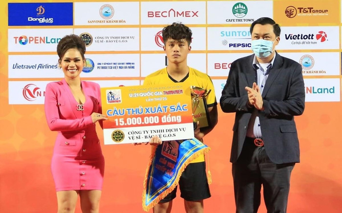 Quốc Việt đang nhận được sự kỳ vọng rất lớn nhưng cần phấn đấu hơn nữa. Ảnh: HV Nutifood