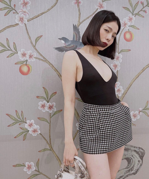 Nữ ca sĩ sinh năm 1981 yêu thích phong cách thả rông phóng khoáng.