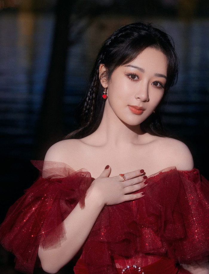 Trong chương trình đêm hội vượt năm của đài Hồ Nam phần trình diễn của Dương Tử ghi nhận mức rating realtime cao nhất đạt 2.7164%