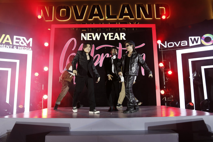 The Champion New Year: Lona bùng nổ visual, khán giả vỡ òa khi MTV tái hợp Ảnh 5