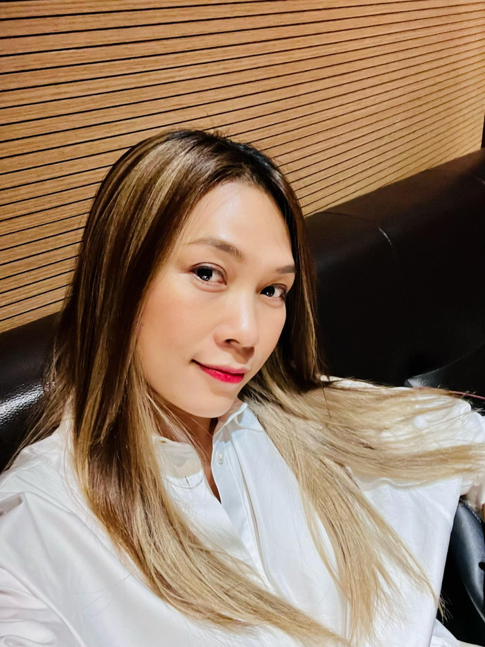 Phản ứng của Mỹ Tâm khi đang hát thì fan đòi về vì... sếp gọi! Ảnh 5