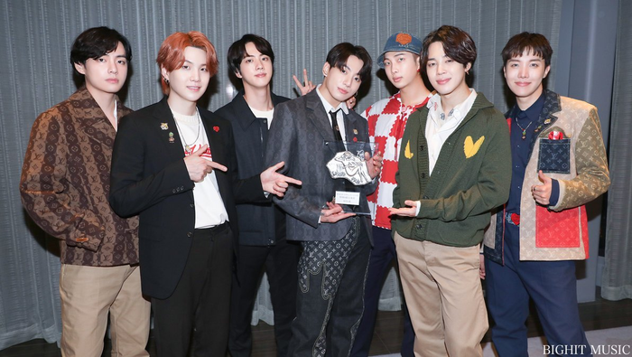 BTS đã xuất sắc giành giải thưởng đặc biệt ở Japan Record Awards 2021.