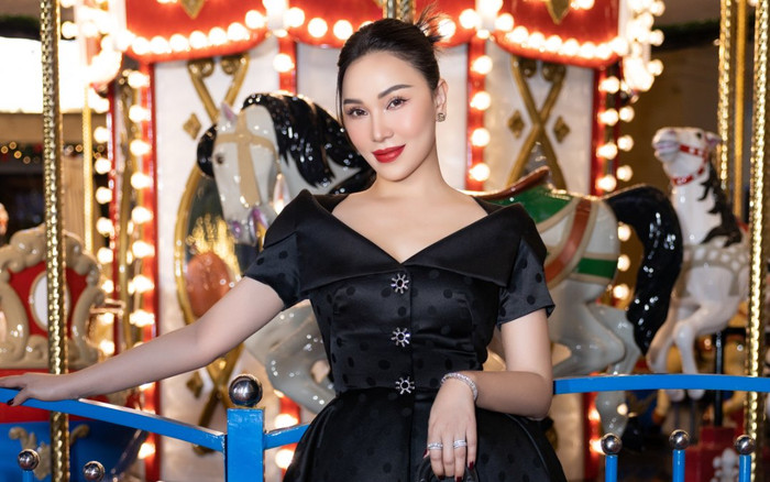 Quỳnh Thư hóa quý cô quyến rũ trong concert của The Champion, trải lòng về một năm đã trôi qua Ảnh 2