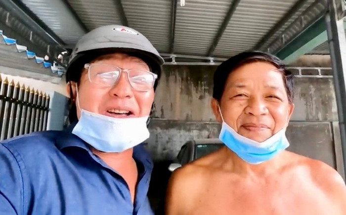 Nghệ sĩ Duy Phương đi giao bánh bèo, được đại gia tặng 'miếng đất' nhưng vội vàng từ chối Ảnh 2