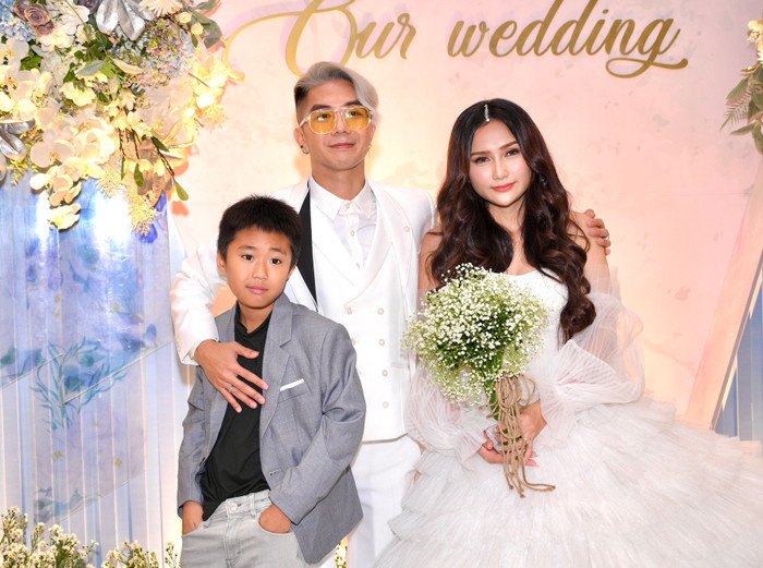 Con trai riêng dự đám cưới của Khánh Đơn và Huỳnh Như.