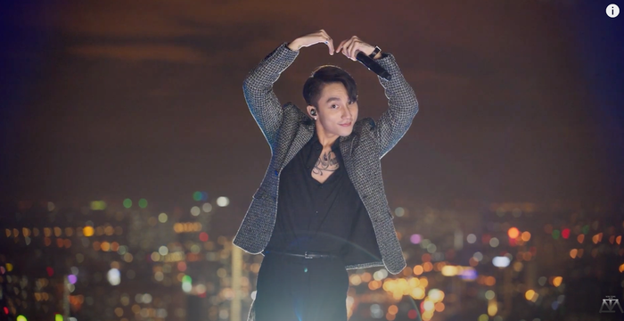 Khoảnh khắc Sơn Tùng khuấy đảo sân khấu vô cùng sung thế này mà lại không có một khán giả nào đến xem