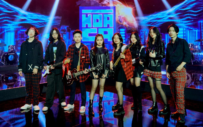 Cao Lê Hà Trang (The Voice Kids) lột xác mạnh mẽ, tự tin hát Rock đón năm mới 2022 Ảnh 2