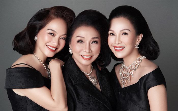 Chưa từng có: 3 đại mỹ nhân nổi tiếng Việt Nam khoe nhan sắc không tuổi trong bộ ảnh đón Tết Ảnh 2