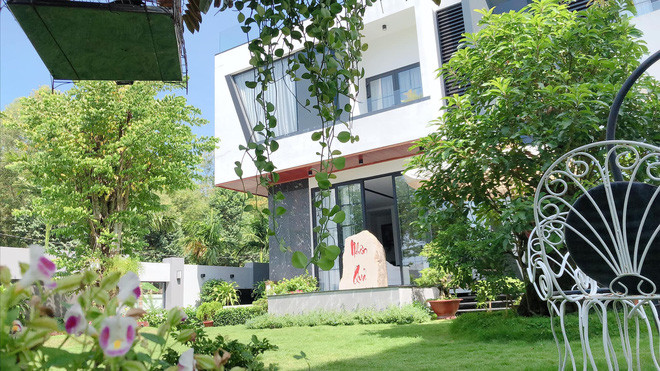 Quốc Trường khoe biệt thự 2 mặt tiền xa hoa mới tậu tại Sài Gòn, Midu - Tiến Luật xuýt xoa Ảnh 6