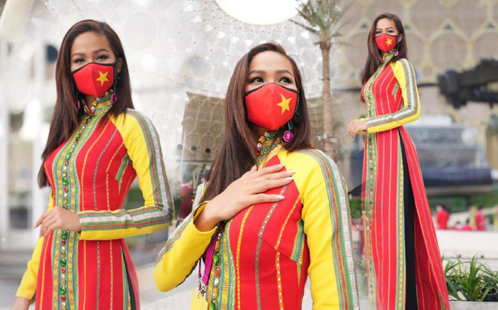 Hoa hậu H'Hen Niê 'hạ gục' fan quốc tế khi diện áo dài thổ cẩm thả dáng tại Dubai Ảnh 2