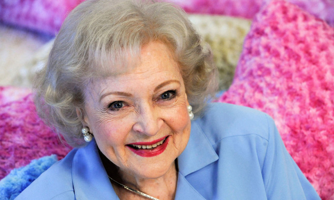Nữ ngôi sao quyền lực Hollywood Betty White qua đời ở tuổi 99 Ảnh 3
