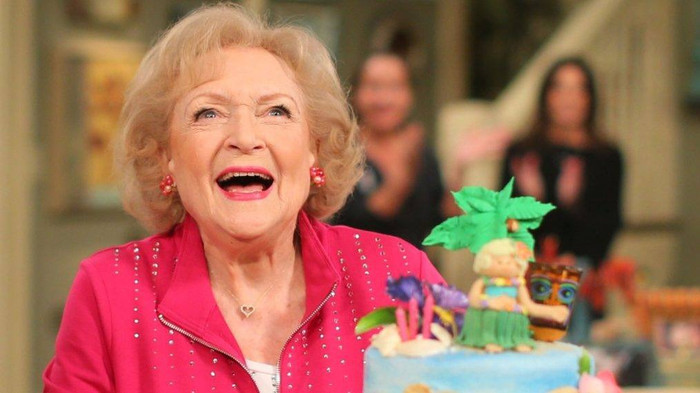 Nữ ngôi sao quyền lực Hollywood Betty White qua đời ở tuổi 99 Ảnh 1