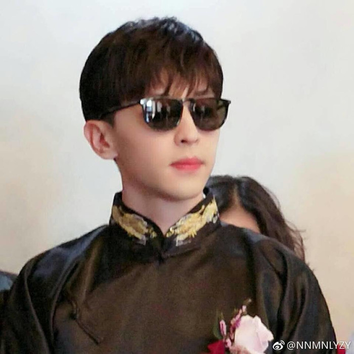 Dàn sao Cbiz 'đọ sắc' khi dự đám cưới: Dương Tử, Lệ Dĩnh làm nền cho cô dâu, Đặng Luân 'chặt đẹp' chú rể Ảnh 13