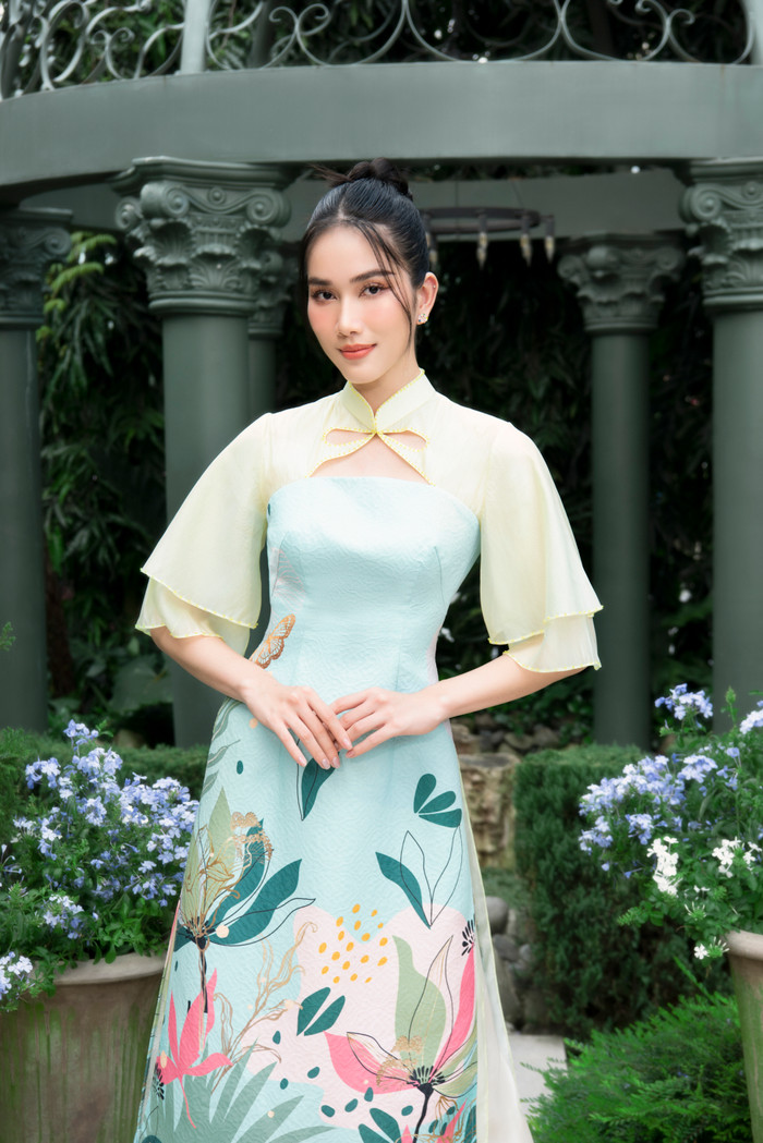 Á hậu Phương Anh - Ngọc Thảo đẹp ngây ngất tim fan với tà áo dài cách tân quyến rũ Ảnh 14