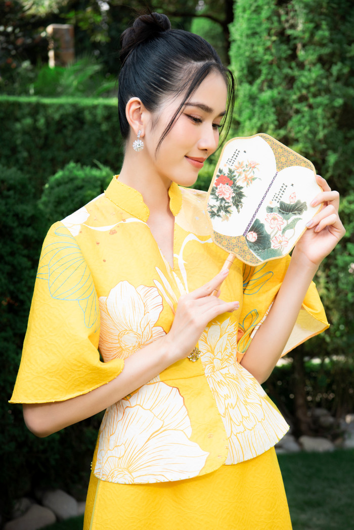 Á hậu Phương Anh - Ngọc Thảo đẹp ngây ngất tim fan với tà áo dài cách tân quyến rũ Ảnh 5