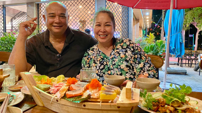 NSND Hồng Vân và chồng Lê Tuấn Anh.