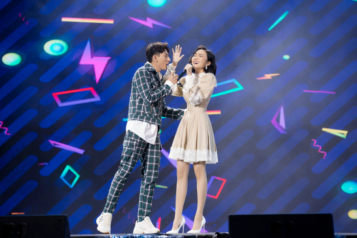 Song ca cùng nhau trong ca khúc đầy ngọt ngào, Diệu Nhi đã làm gì khiến Issac không thể hát được thế này? Ảnh 7