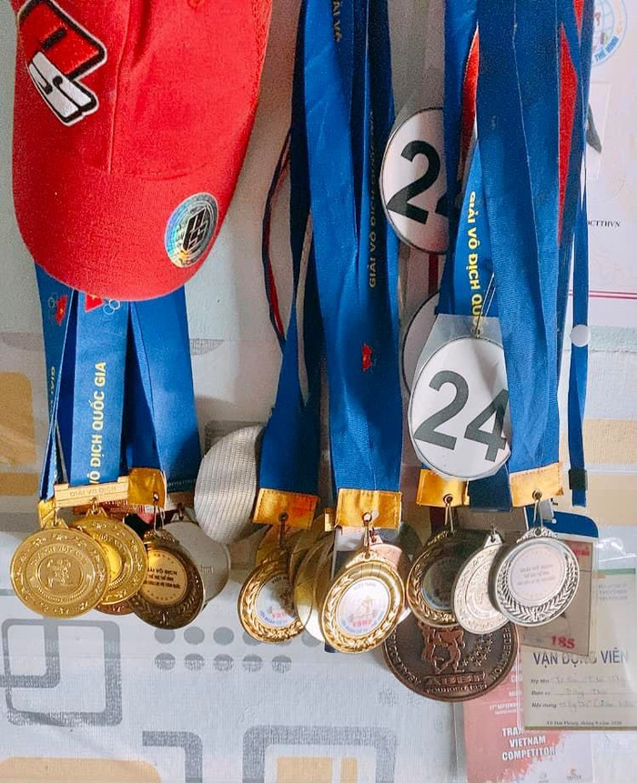 'Quả ngọt' của cô gái trẻ sau những tháng ngày đổ mồ hôi, tập luyện chăm chỉ.