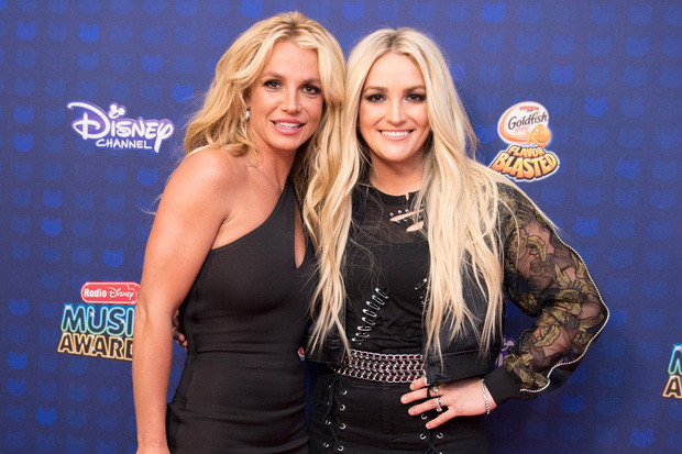 Nữ ca sĩ Britney Spears và em gái Jamie Lynn Spears