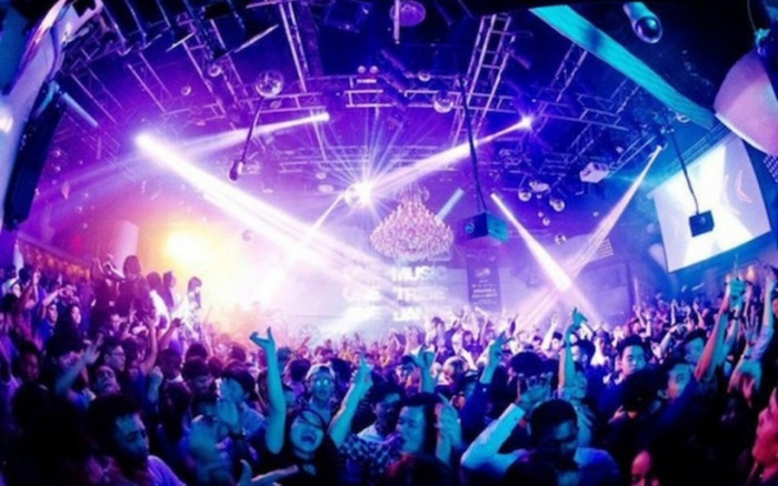 TP HCM cho phép mở lại quán bar, karaoke từ ngày 10/1 Ảnh 2