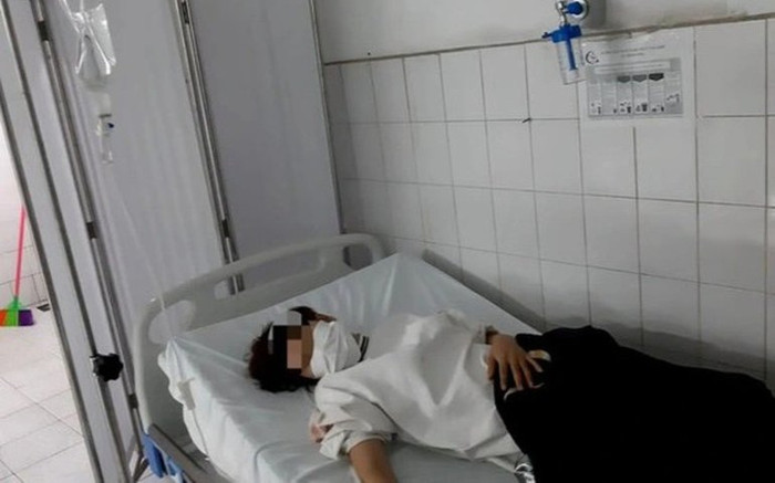 Buộc thôi việc cô giáo uống thuốc tự tử trước mặt hiệu trưởng Ảnh 2