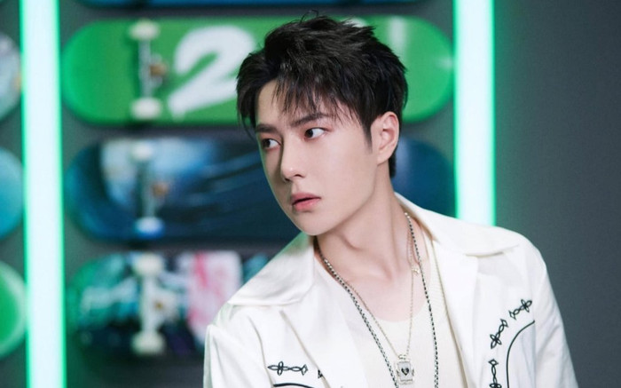 Từng bị chê bai hát yếu, Vương Nhất Bác nay được khen ngợi hết lời khi hát live ca khúc 20 Ảnh 2