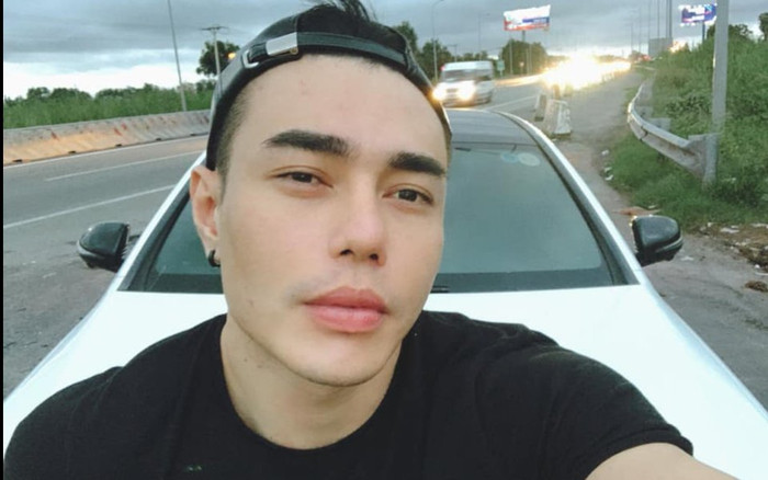 Vợ đang mang bầu, giữa đêm Lê Dương Bảo Lâm livestream Ảnh 2