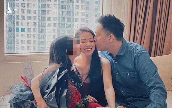 Người nhà chia sẻ tin nhắn giữa bố mẹ ruột bé V.A: Mẹ nhún nhường bao nhiêu thì bố dứt tình bấy nhiêu Ảnh 2