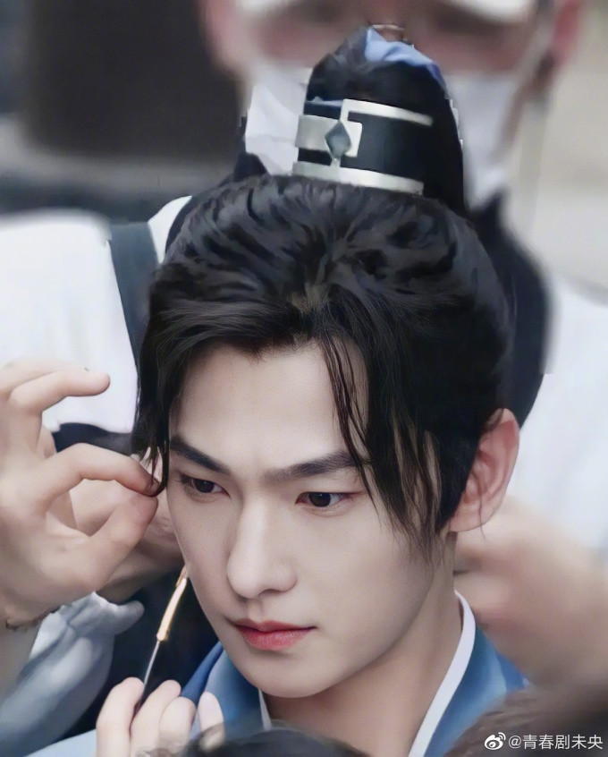 6 nam thần Cbiz đọ tạo hình cổ trang năm 2022: Cung Tuấn đẹp mê ly nhưng vẫn xấu hơn La Vân Hi, Hứa Khải Ảnh 16