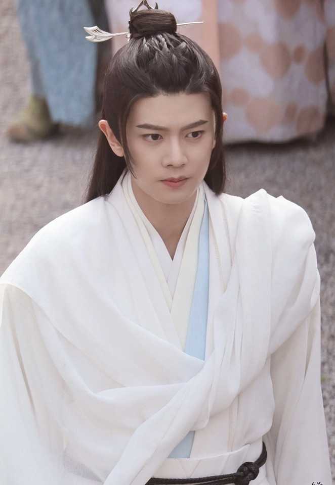 6 nam thần Cbiz đọ tạo hình cổ trang năm 2022: Cung Tuấn đẹp mê ly nhưng vẫn xấu hơn La Vân Hi, Hứa Khải Ảnh 10