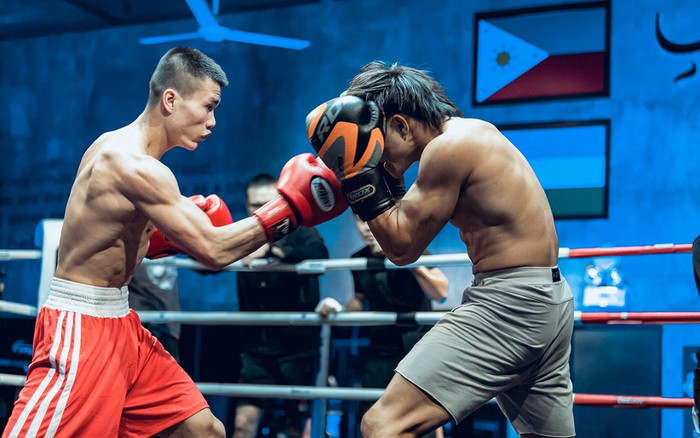 Nhà vô địch boxing Việt Nam khoe cơ bắp cuồn cuộn trước giờ lên sàn The Champion Ảnh 2