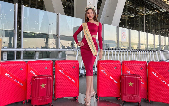 Miss Grand Thùy Tiên được 2 hoa hậu ra tiễn, mang theo 8 kiện hành lý về Việt Nam Ảnh 2