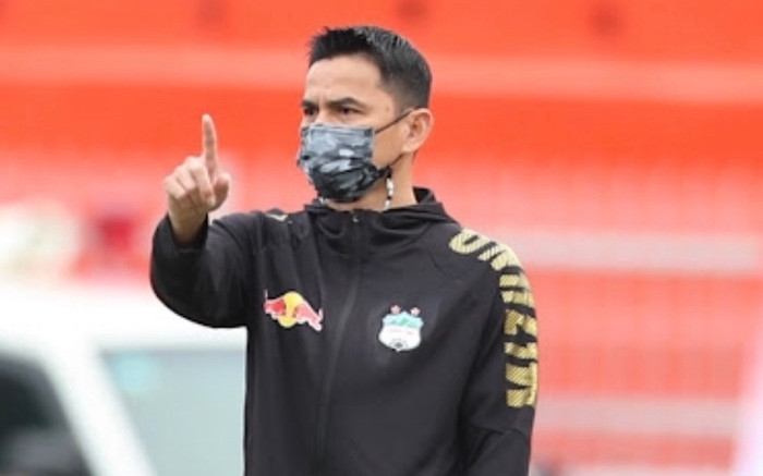 HLV Kiatisak nói gì về chuyện ông Park loại Tuấn Anh? Ảnh 2