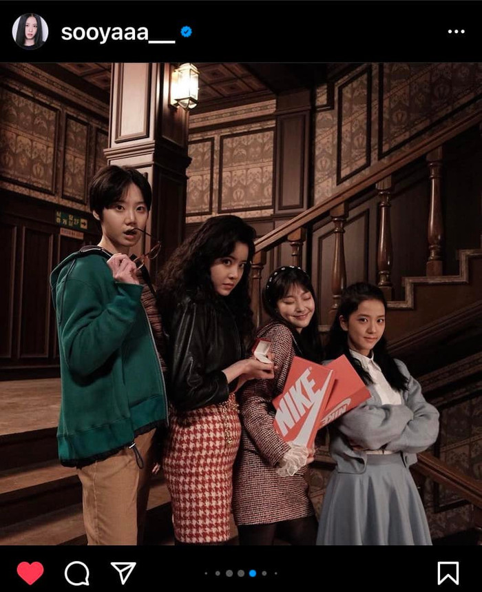 Jisoo (BLACKPINK) khiến fan bật khóc khi hé lộ loạt ảnh chưa từng công bố với diễn viên quá cố Kim Mi Soo Ảnh 3