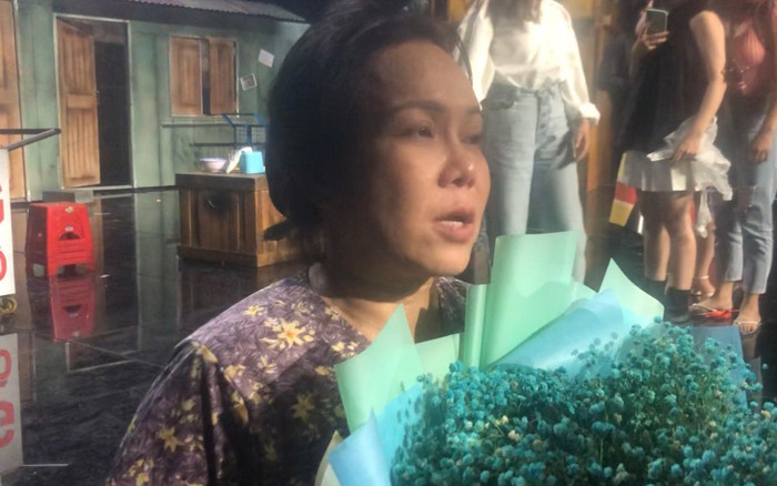 Việt Hương hé lộ tình trạng sức khỏe Hoài Linh không được tốt, chia sẻ lý do 'anh Bốn' tái xuất sân khấu Ảnh 2