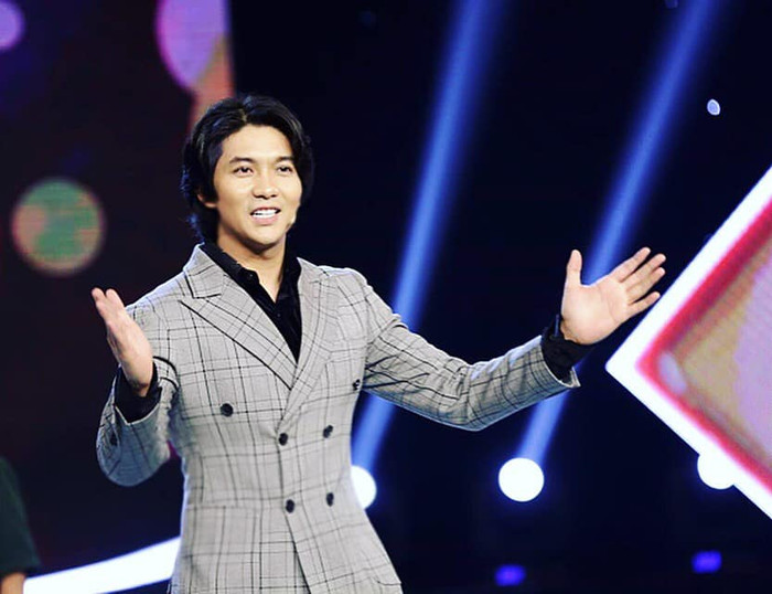 Hiện tại anh đã ở ngưỡng tuổi 36 và có con. Do đó, quyết định thi Đại học là một điều không ai ngờ tới.