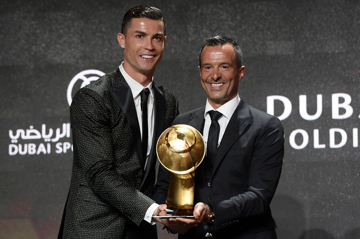 Siêu cò Jorge Mendes bay sang Anh, tương lai của Ronaldo sắp được định đoạt? Ảnh 2