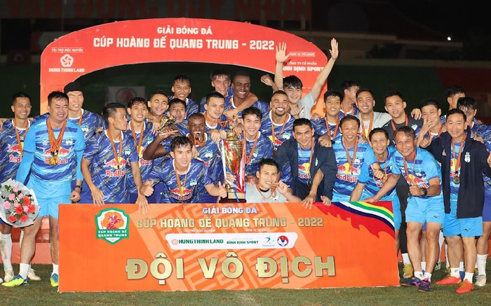 CLB HAGL vô địch Cúp Hoàng đế Quang Trung: Kiatisak quá giỏi! Ảnh 2