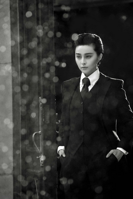 Loạt mỹ nhân Cbiz thử sức với tóc ngắn tomboy: Nhiệt Ba kém khí chất, Dương Mịch bị 'trùm cuối' lấn át Ảnh 13