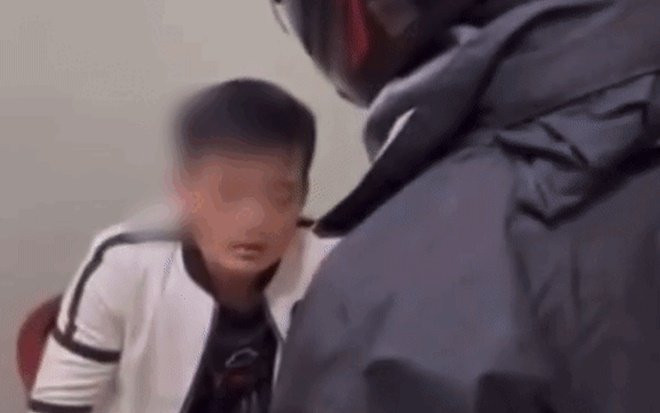 Bố vợ cùng con rể bắt tại trận con gái cùng nhân tình trong nhà nghỉ, thái độ của người bố gây chú ý Ảnh 2