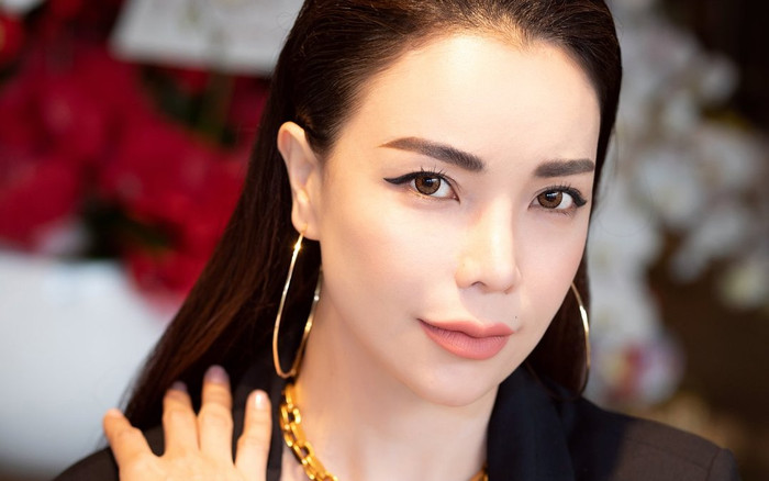 Trà Ngọc Hằng lên tiếng khi bị tố quỵt 2,5 tỷ đồng: 'Ngồi đây xem kịch của bạn tự biên tự diễn' Ảnh 2