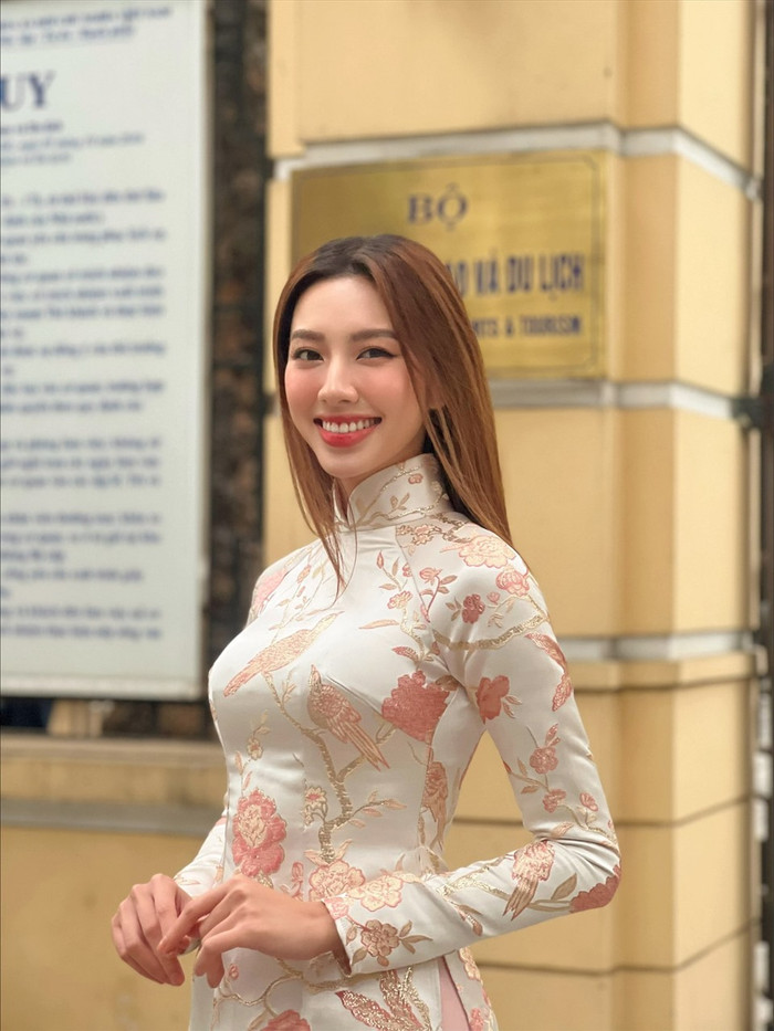 Sau hơn 1 tháng đăng quang Miss Grand 2021, Thùy Tiên đã trở về quê nhà