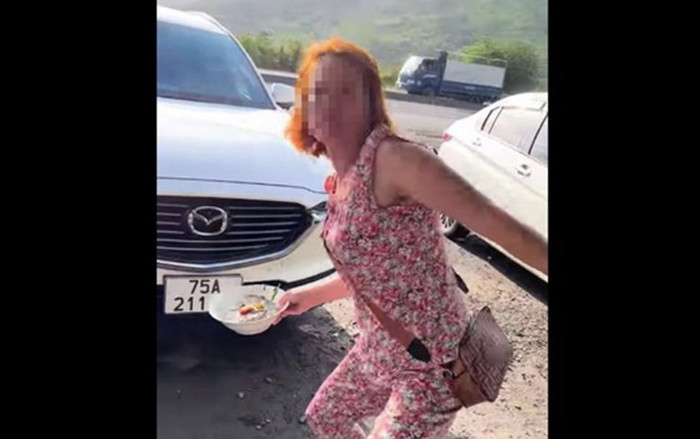 Khách đi du lịch Nha Trang tố một quán ăn 'chặt chém', dọa tạt tô canh vì thắc mắc giá cả Ảnh 2