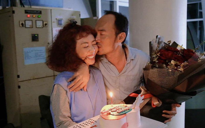 Tiến Luật tạo bất ngờ cho bà xã nhân dịp tròn 11 năm ngày cưới Ảnh 2