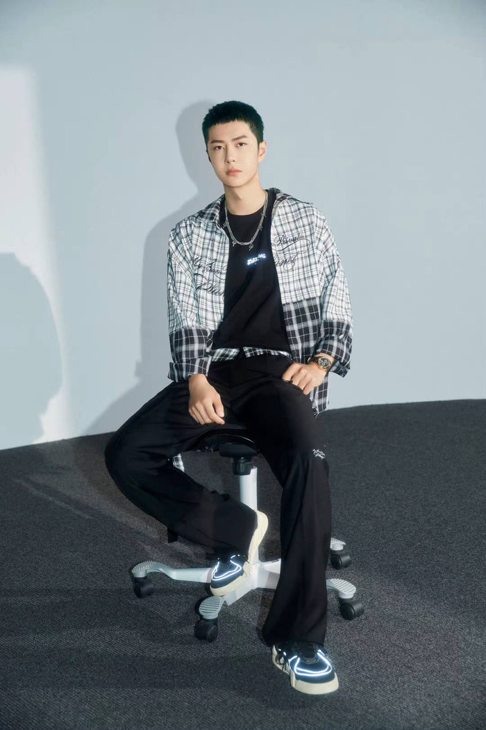 10 mỹ nam Cbiz 'đọ sắc' với kiểu tóc ngắn: Dương Dương, Nhất Bác 'nhân đôi' vẫn bị nam thần này vượt mặt Ảnh 29