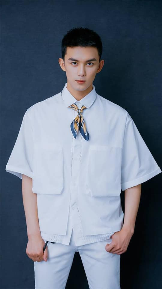 10 mỹ nam Cbiz 'đọ sắc' với kiểu tóc ngắn: Dương Dương, Nhất Bác 'nhân đôi' vẫn bị nam thần này vượt mặt Ảnh 30